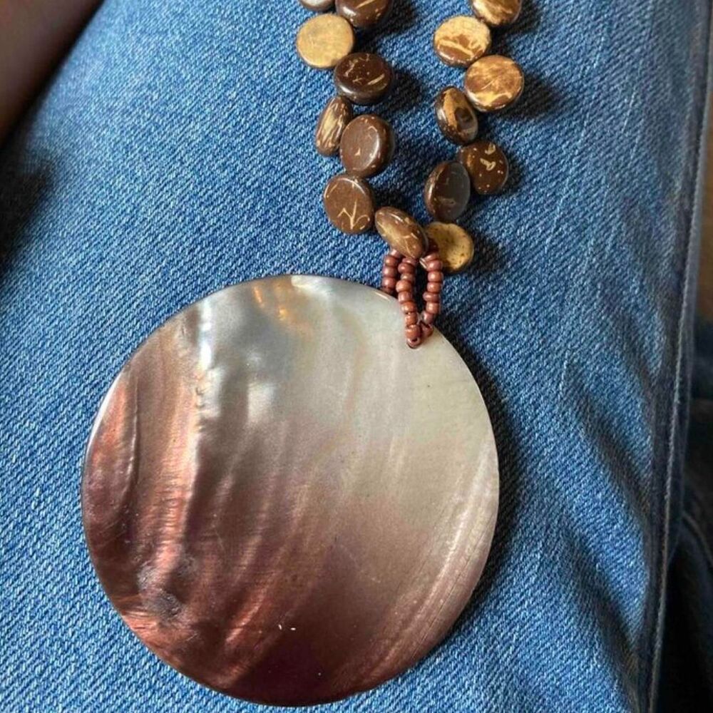 boho beaded necklace, large shell pendant, lobster clasp + extension chain🌸 - Picture 3 of 4